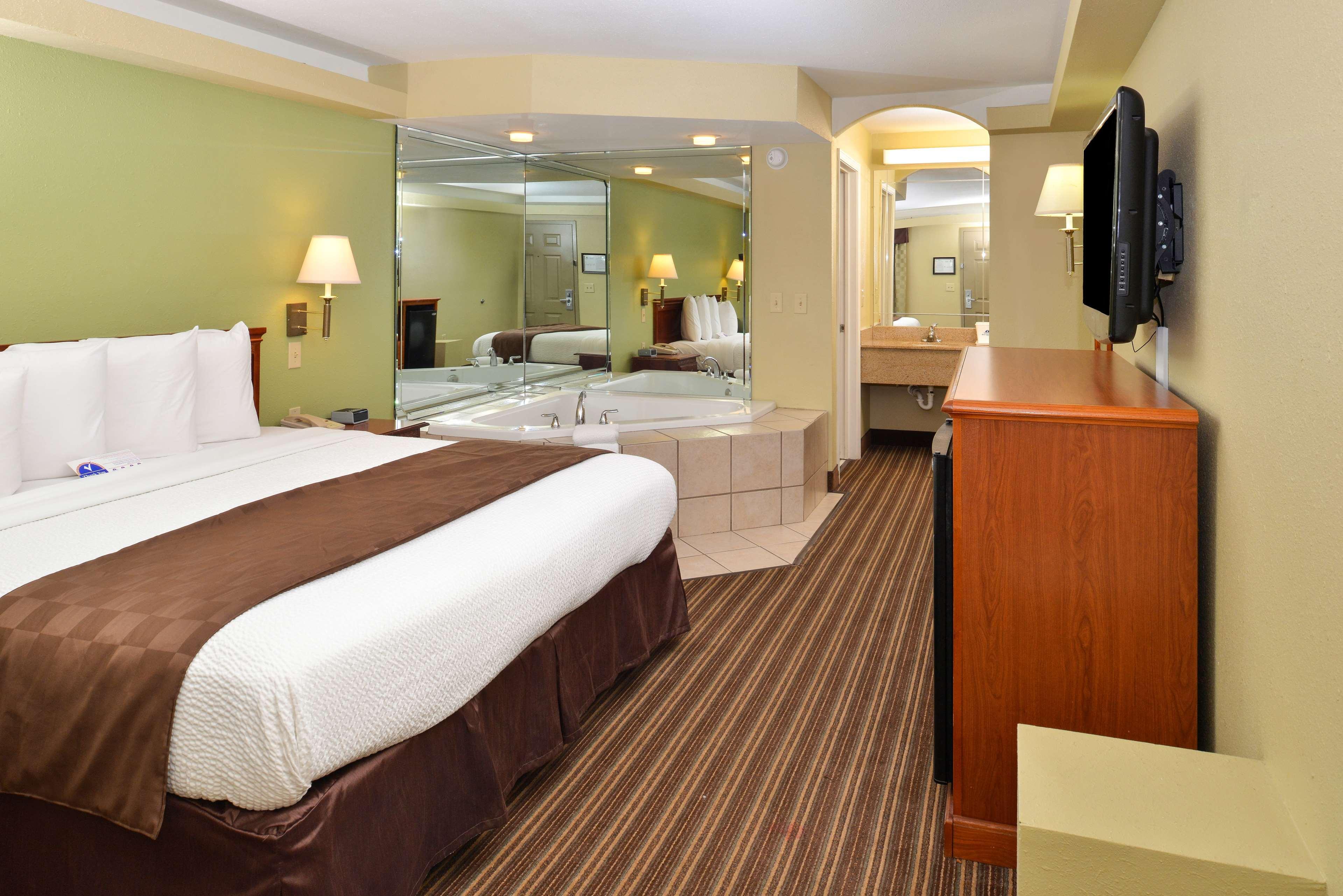 Americas Best Value Inn And Suites Little Rock Esterno foto