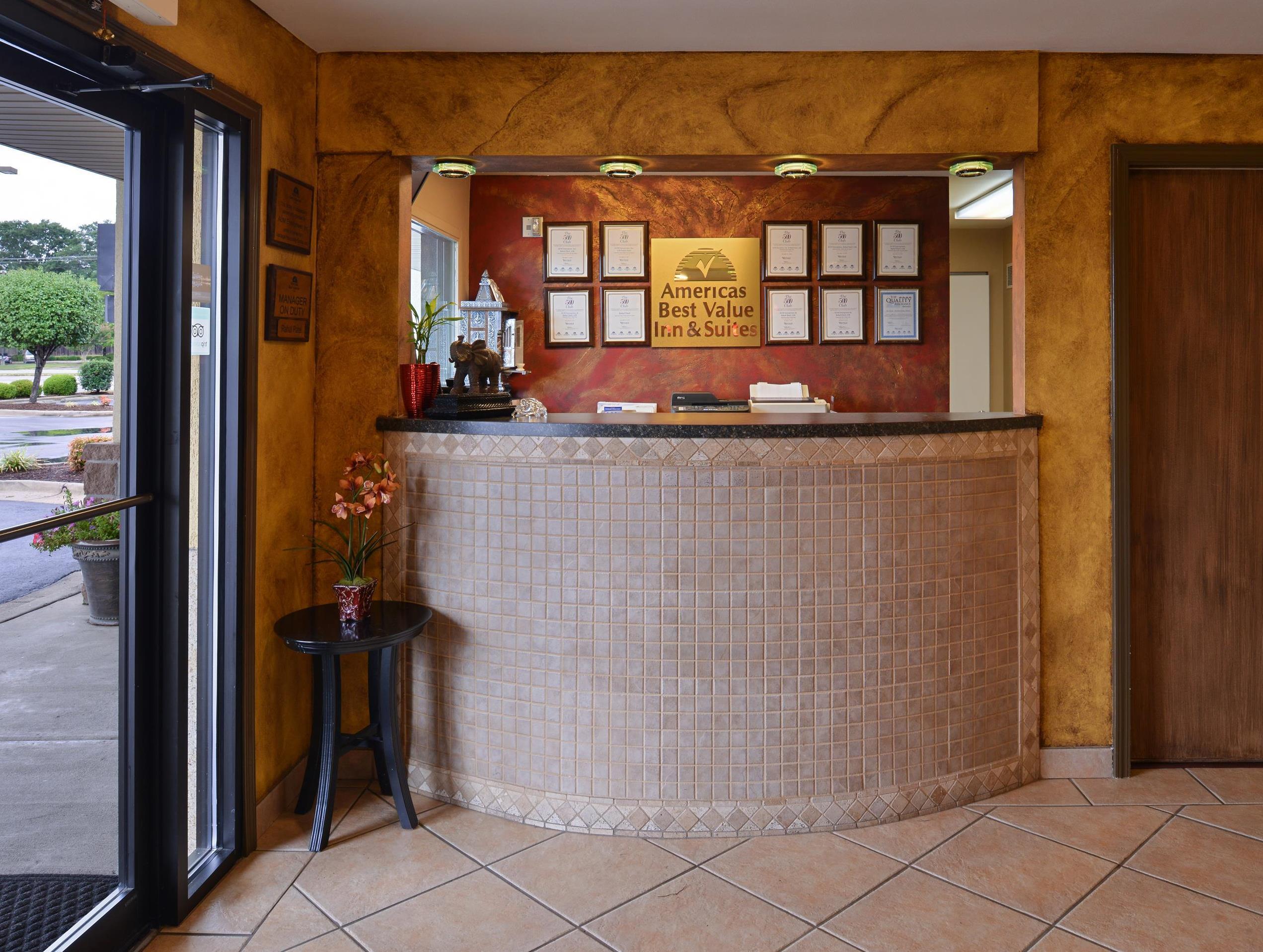 Americas Best Value Inn And Suites Little Rock Esterno foto